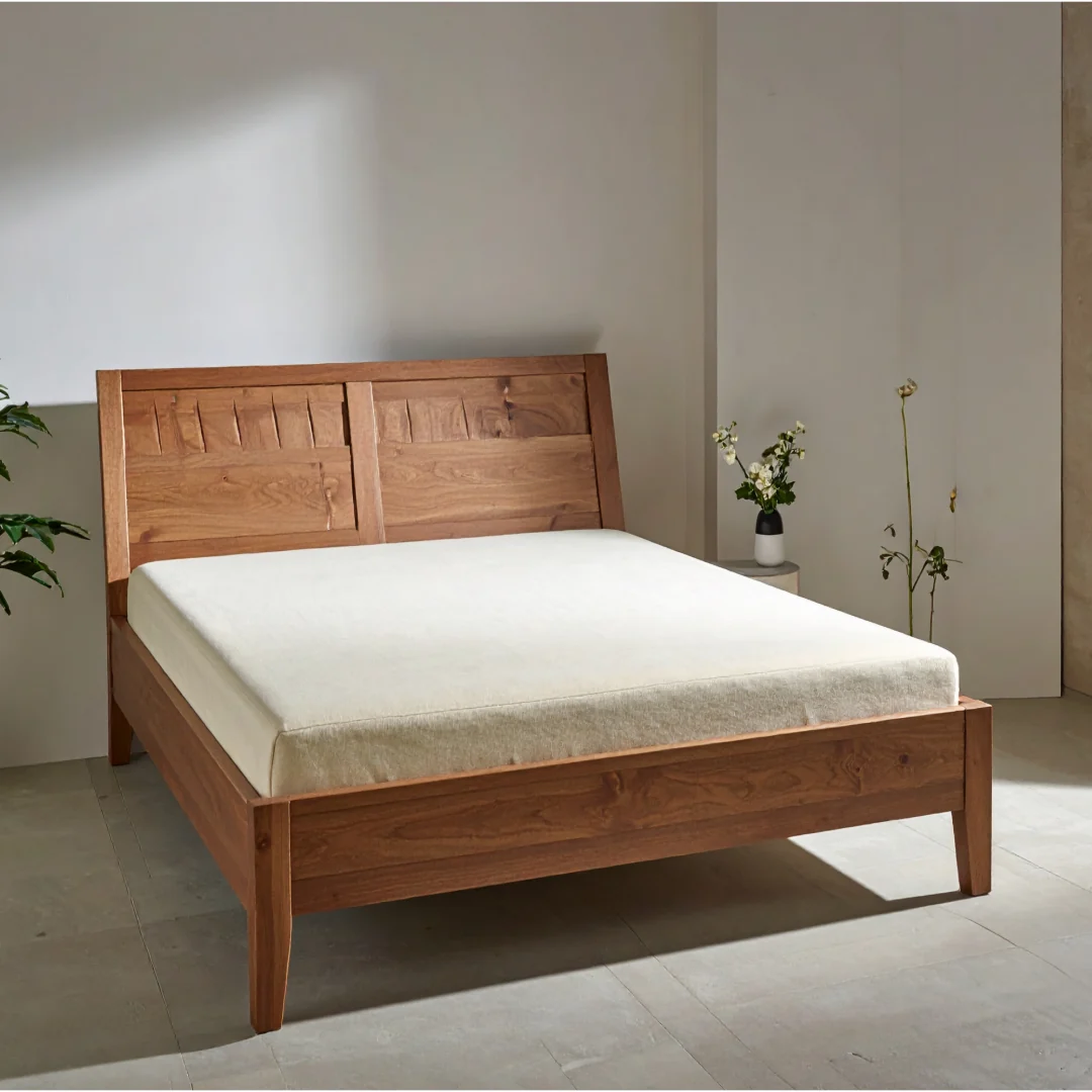 Queen wooden bed frame – 5 x 6.5 ft on rent