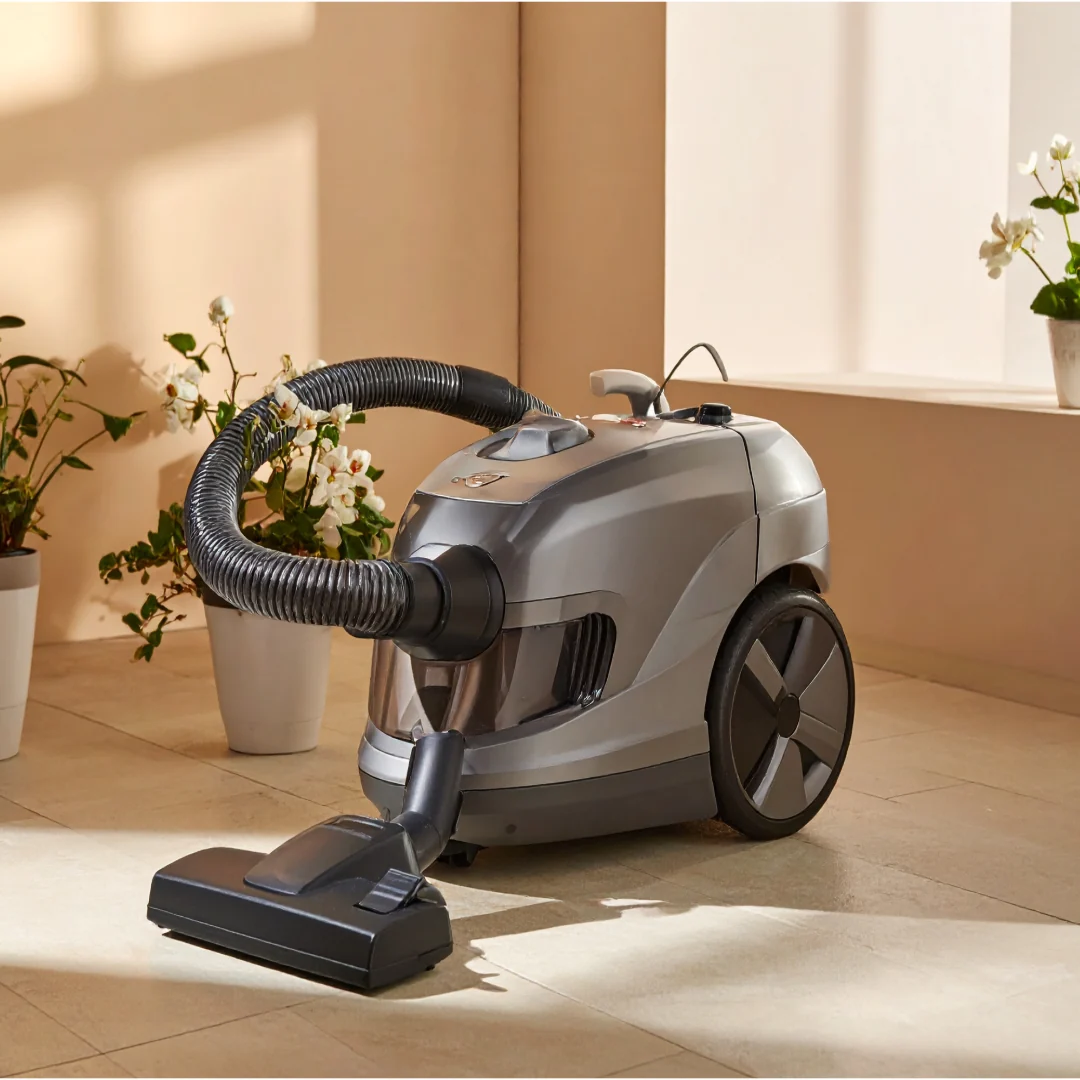 Vacuum cleaner – compact canister on rent