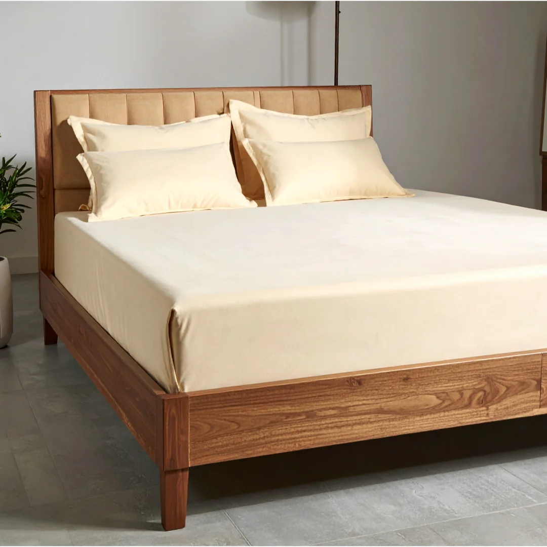 Queen upholstered bed – 5 x 6.5 ft on rent