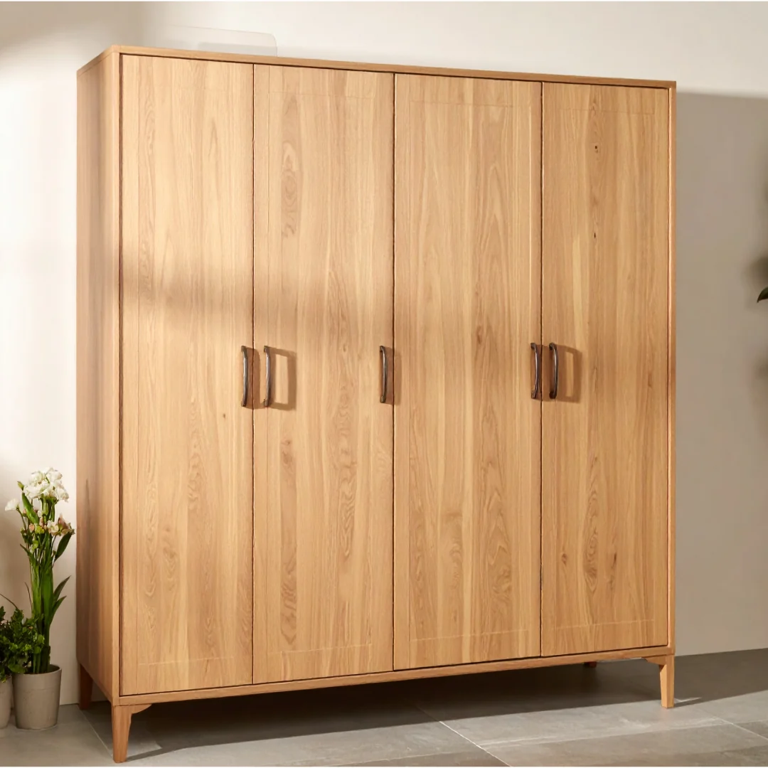 Wardrobe – 3-door basic on rent
