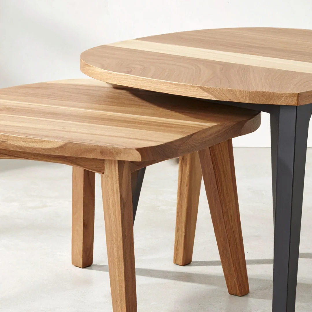 Nesting coffee tables – set of 2 on rent